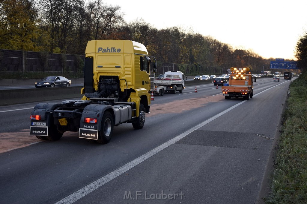 VU LKW A 4 Rich Aachen hinter Rodenkirchener Bruecke P18.JPG - Miklos Laubert